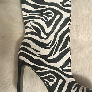 PrettyLittleThing Monochrome Zebra Print Heeled Boots